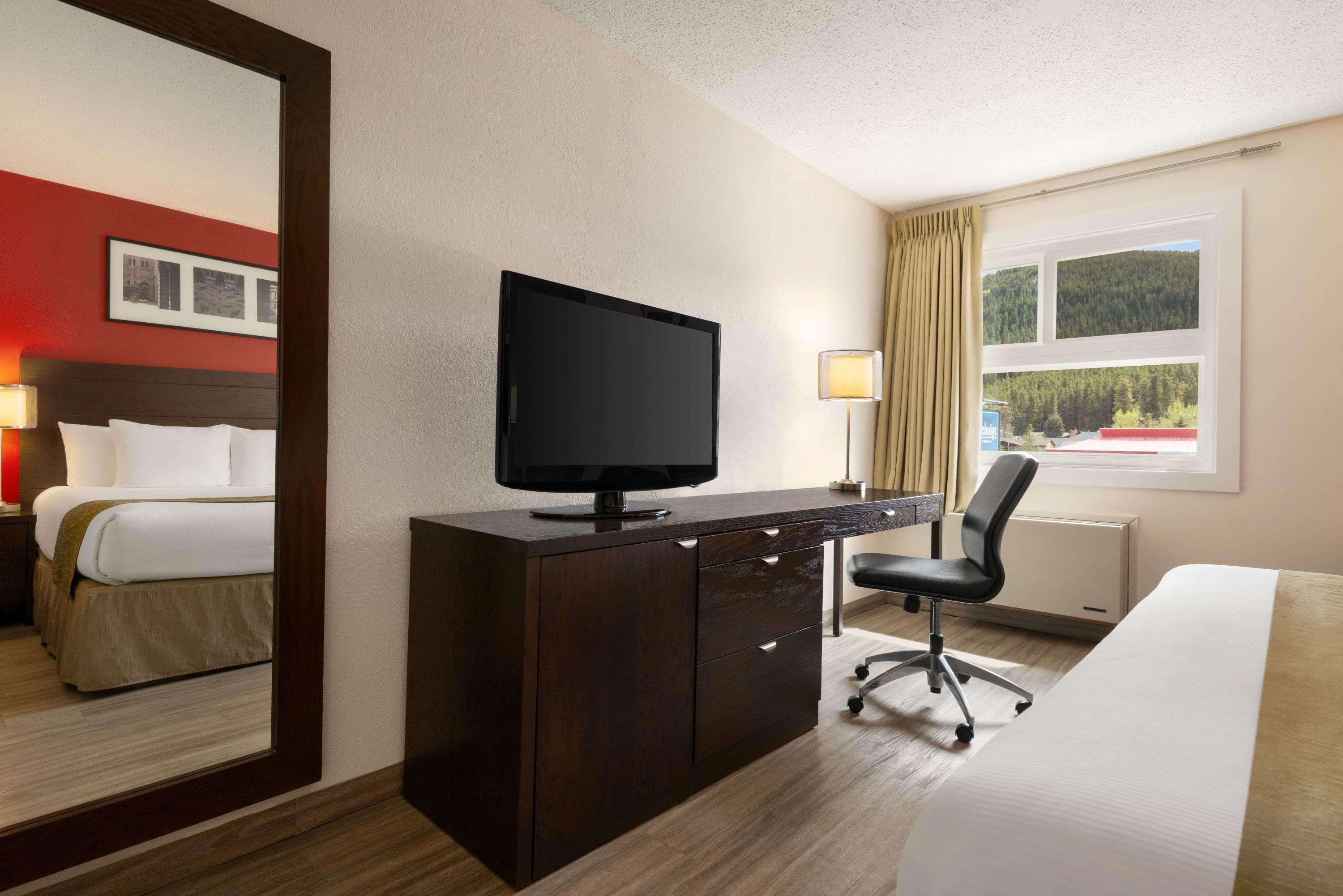 Travelodge By Wyndham Blairmore Eksteriør bilde