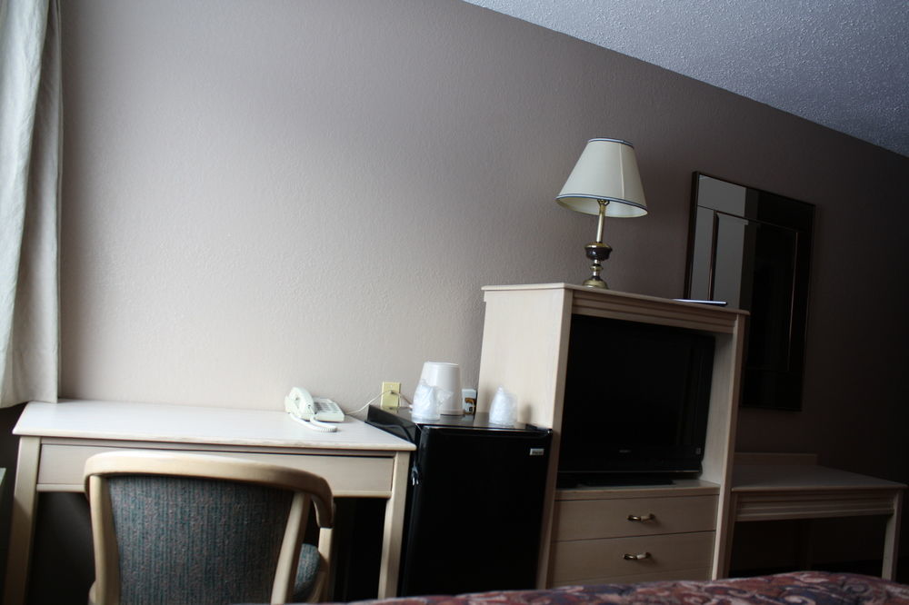 Travelodge By Wyndham Blairmore Eksteriør bilde