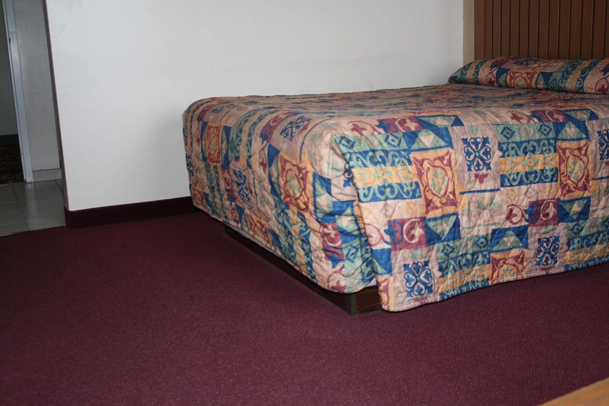 Travelodge By Wyndham Blairmore Eksteriør bilde